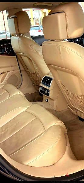 Audi A7 2011 Quattro 3.0  مصدر و صيانة الشركة 9