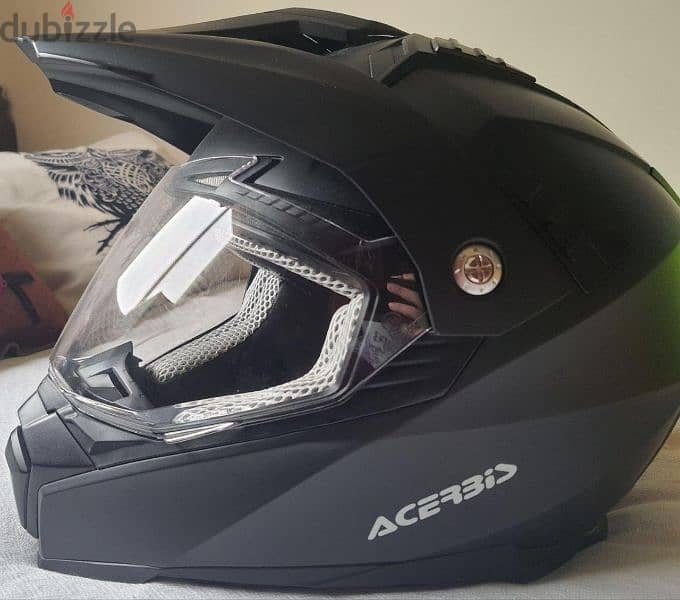 Bajaj Pulsar 200/ Acerbis Helmet/ Oxford Jacket 1