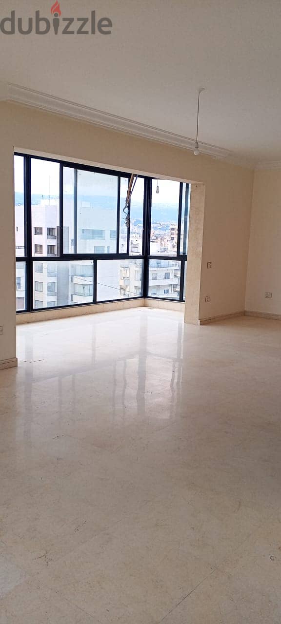 Luxury Apartment For Sale In Badaro / شقة للبيع في بدارو 2