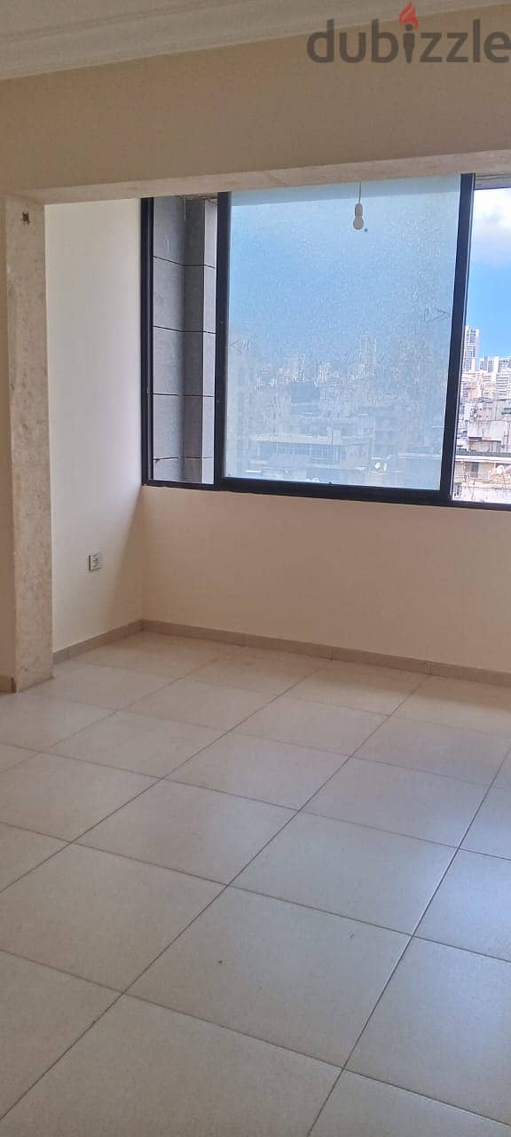 Luxury Apartment For Sale In Badaro / شقة للبيع في بدارو 3