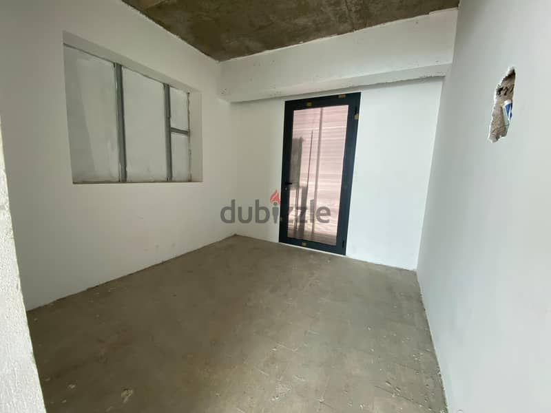 Office for rent in Naqqache مكتب للإيجار في النقاش 3