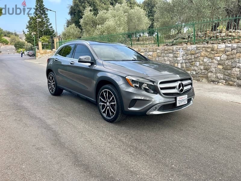 Mercedes-Benz GLA 250 2016 Clean Carfax,Premium Package 2