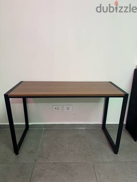 Modern desk 0