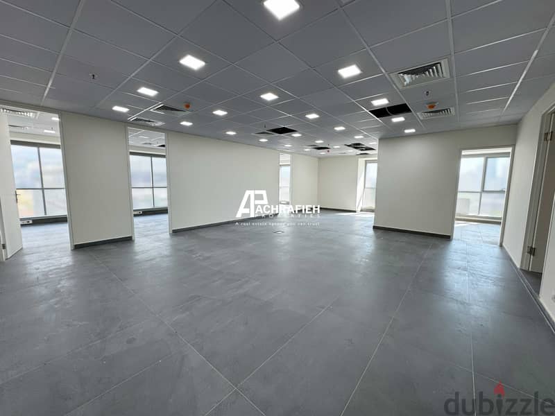 204 Sqm - Office For Rent in Achrafieh - مكتب للإجار في الأشرفية 1