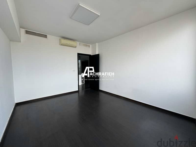 Office For Rent in Badaro - مكتب للإجار في بدارو 9