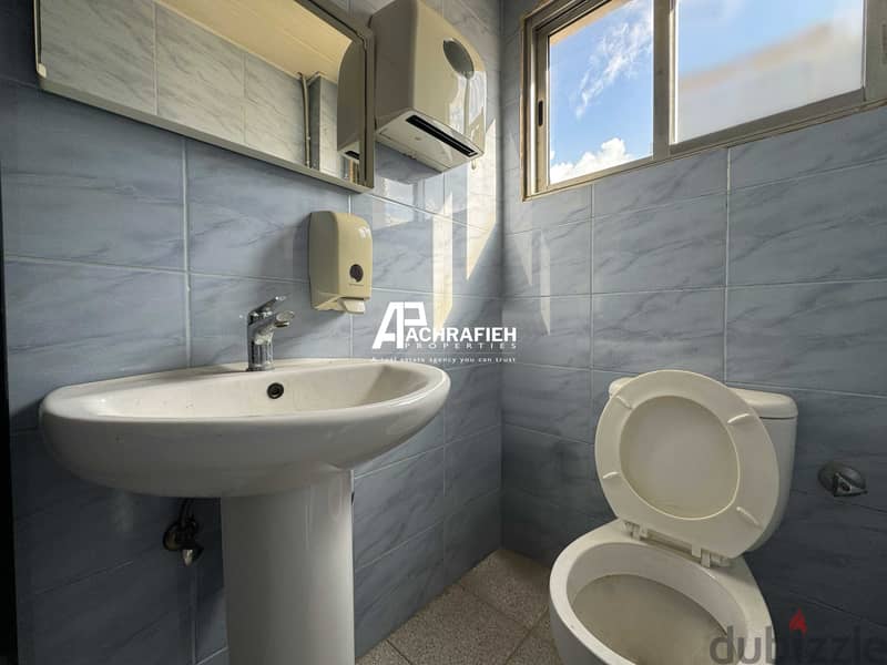 Office For Rent in Badaro - مكتب للإجار في بدارو 11