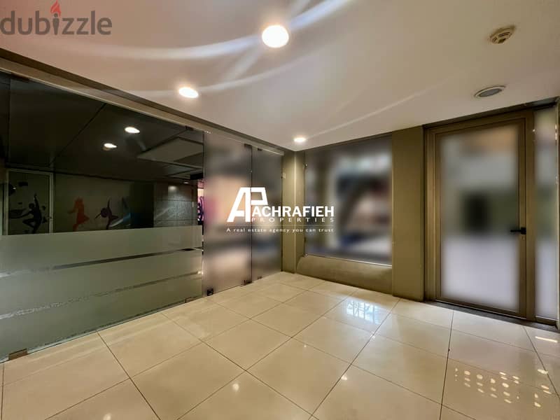 600 Sqm - Office for Rent In Achrafieh - مكتب للإجار في الأشرفية 1