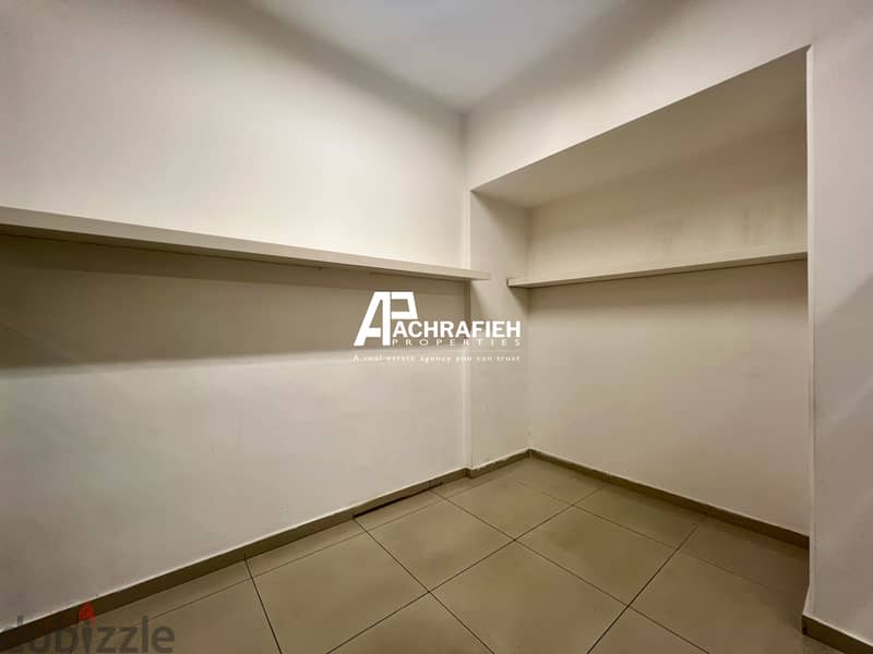 600 Sqm - Office for Rent In Achrafieh - مكتب للإجار في الأشرفية 2