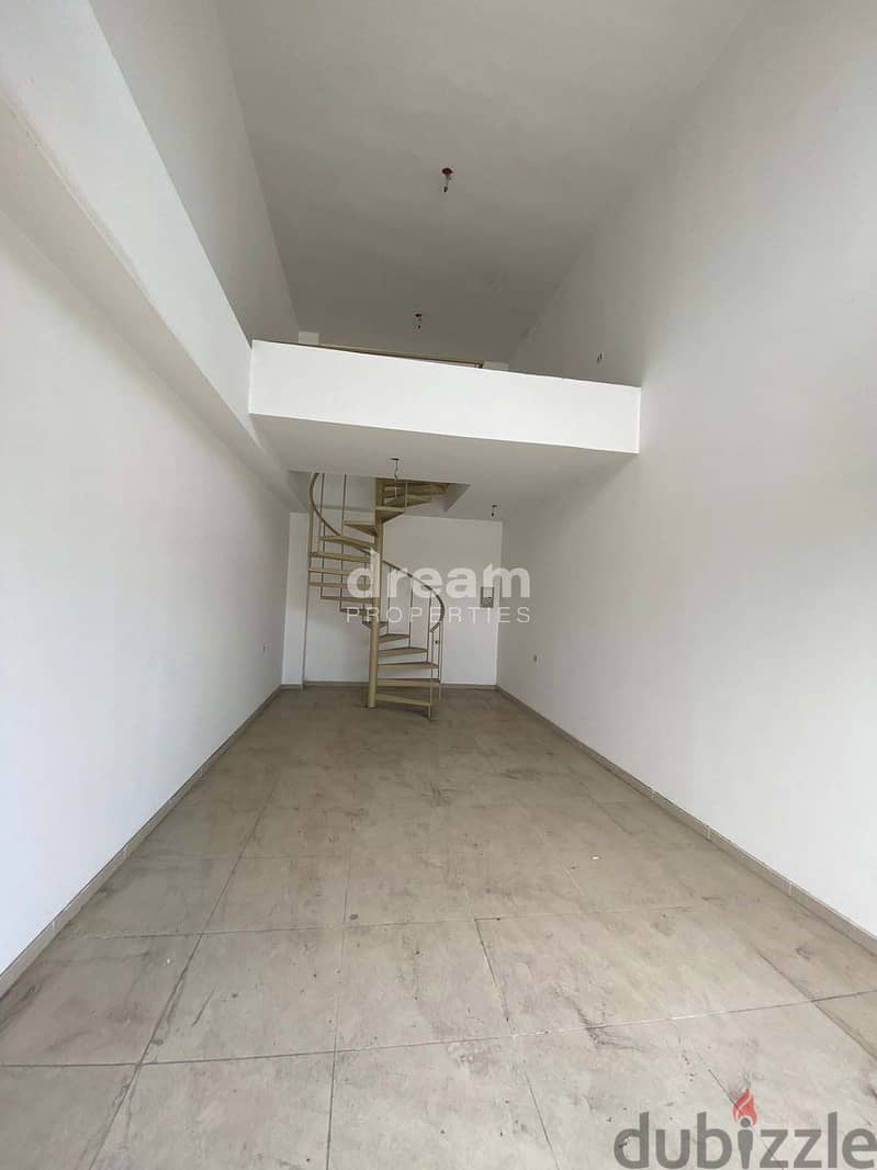 Showroom For Sale in Hazmieh dpak1082 3