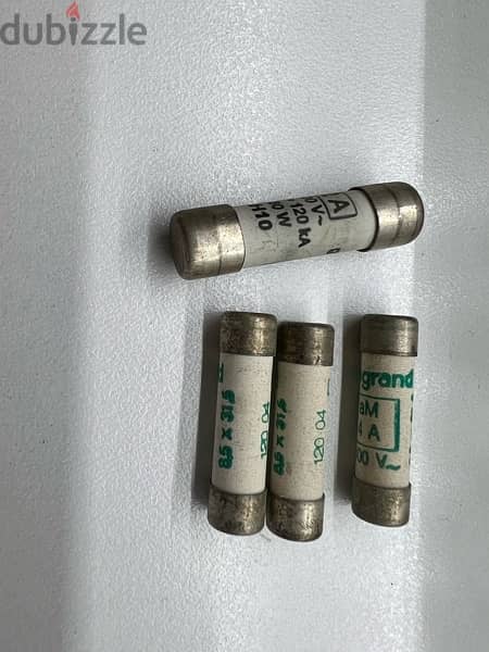 علب فيوزات صناعية Industrial Fuses carrier 4