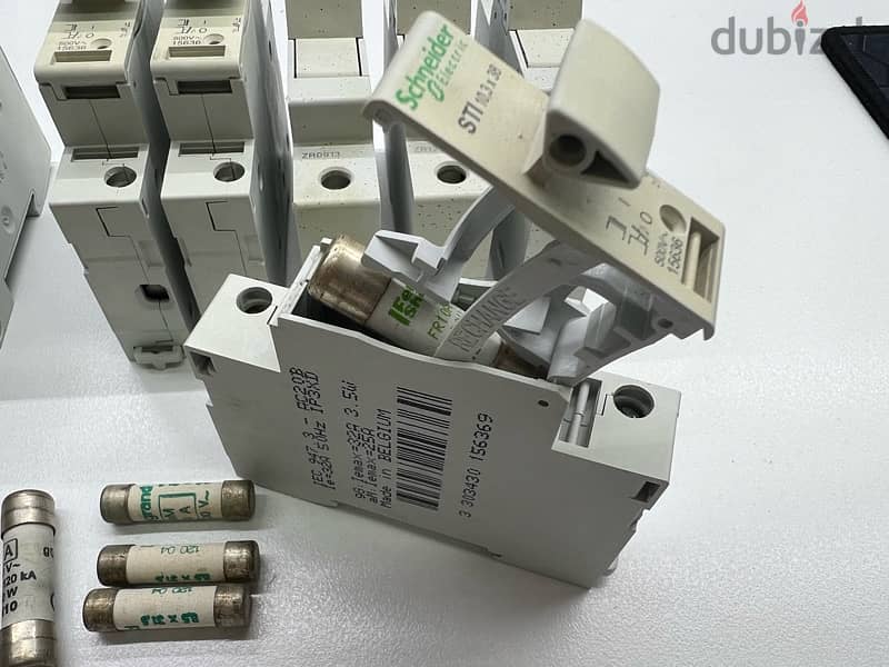 علب فيوزات صناعية Industrial Fuses carrier 5