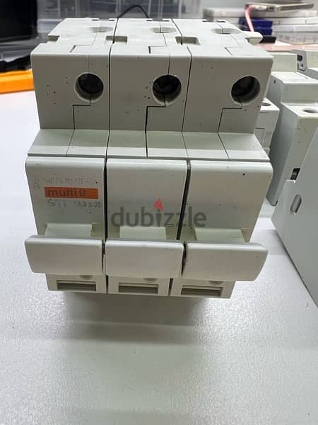 علب فيوزات صناعية Industrial Fuses carrier 7