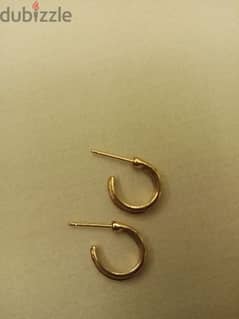 gold hoop earrings 0