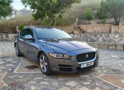 Jaguar XE 2017 0