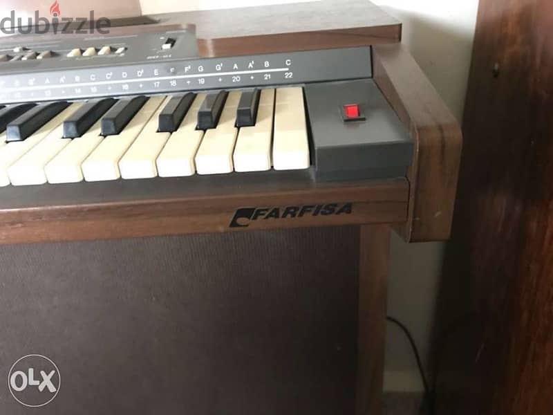 FARFISA Vintage Italian Electronic Piano like new 2