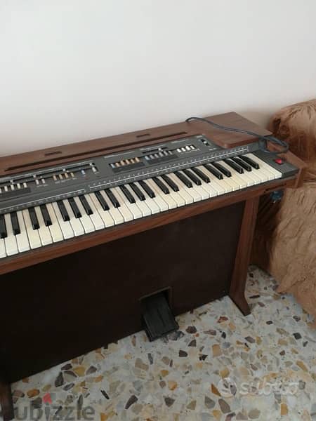 FARFISA Vintage Italian Electronic Piano like new 3