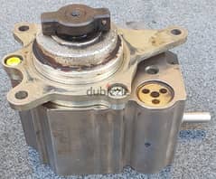 Peugeot 508 fuel pump  2012   with warranty used like new  03723895 0