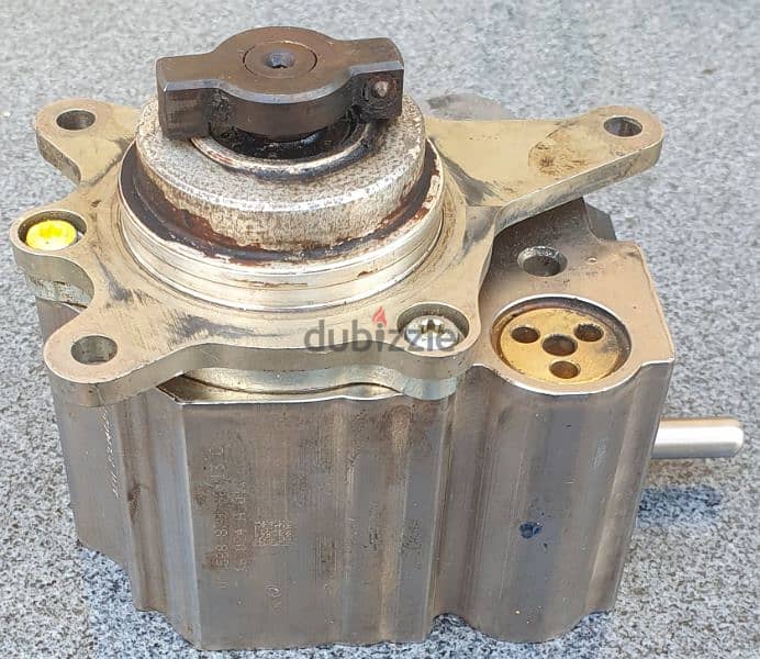 Peugeot 508 fuel pump  2012   with warranty used like new  03723895 4