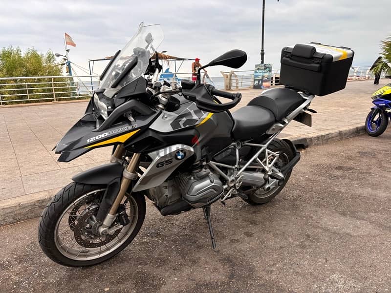 BMW GS1200 **Low Miles** Company Source, Mint condition Fully Optioned 2