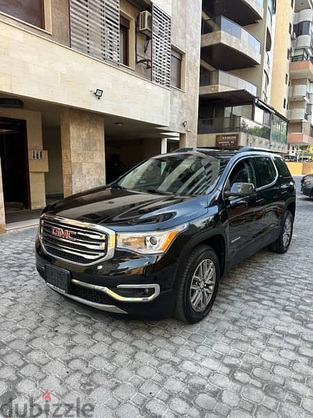 GMC Acadia 2017 black on black (company source) 1