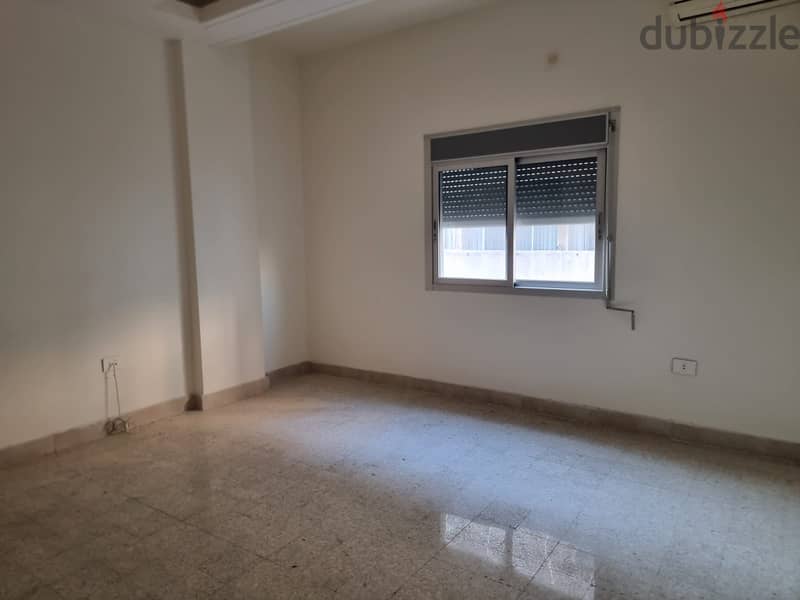 180 SQM Apartment For Sale In Achrafieh شقة للبيع في الاشرفية #JZ91924 3