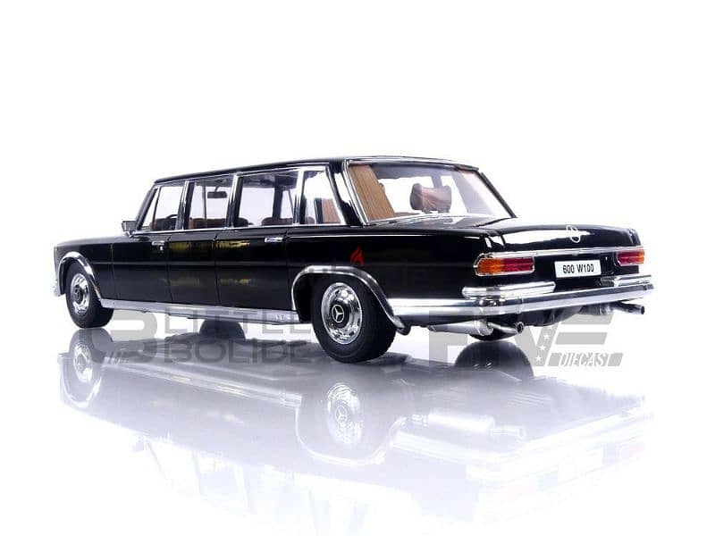 Diecast 1:18 kk scale mercedes benz limousine in black 2