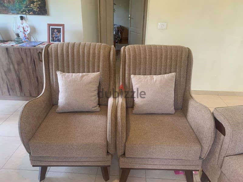 Brand New Modern Sofa Set
كنبايات جديدة مودرن 2