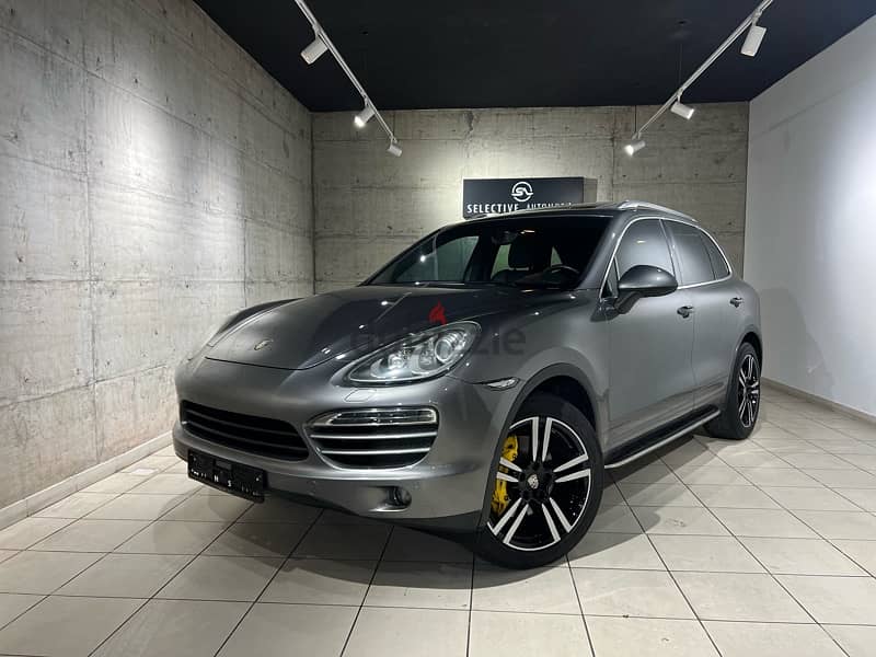 Porsche Cayenne 2012 V6 77.000 miles clean carfax 1