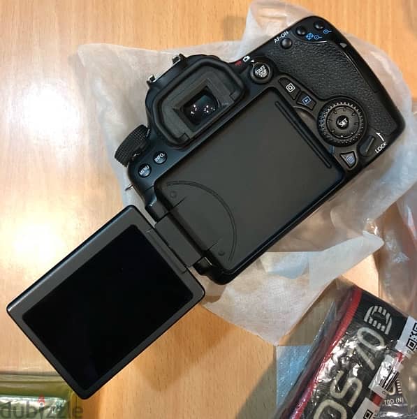 CAMERA CANON 70D & LENS 18/135 (stm) touch screen  & wi-fi 20.2mp 4