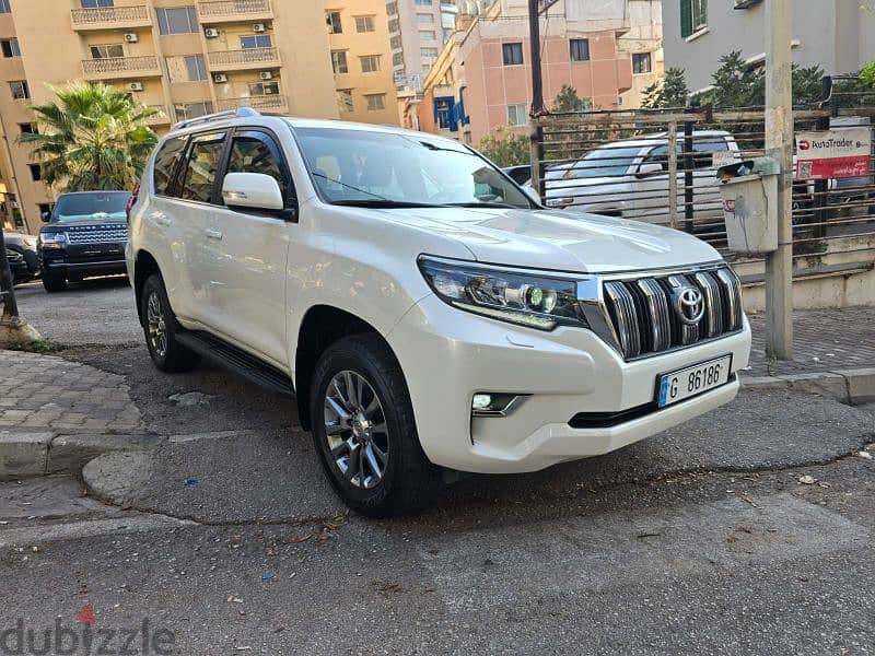 Toyota Prado vx 28000km bumc 2018  original paint 2