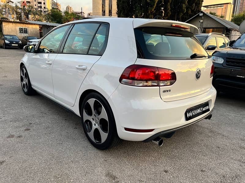 Volkswagen GTI 5