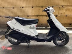 Suzuki address v100 white 0