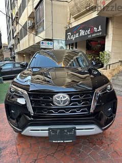 Toyota Fortuner 2023 0