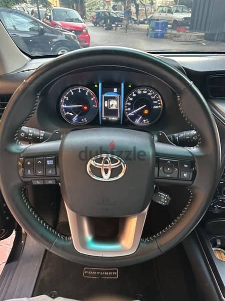 Toyota Fortuner 2023 17