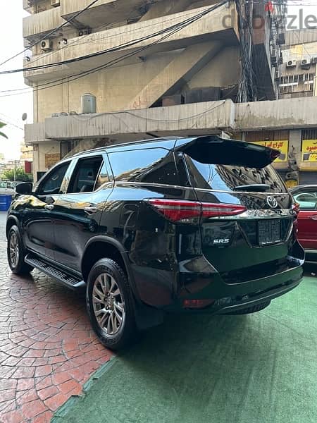 Toyota Fortuner 2023 19