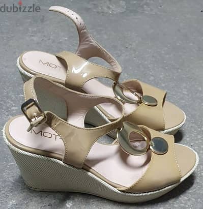 MOT-CLé madeinItaly woman sandal n 36 like new 7$ b ashrafiye 03723895