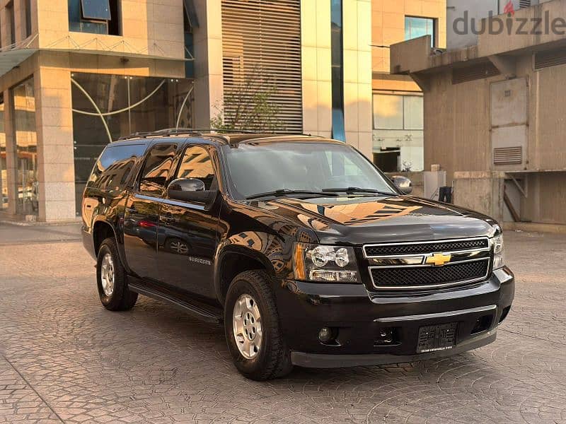 Chevrolet Suburban 2012 1