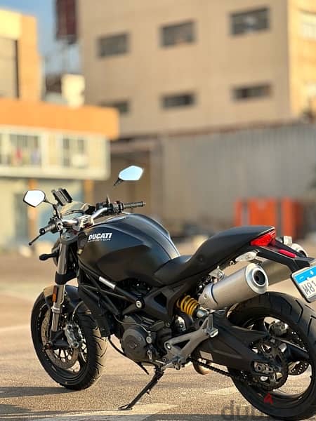 Ducati monster 696 3