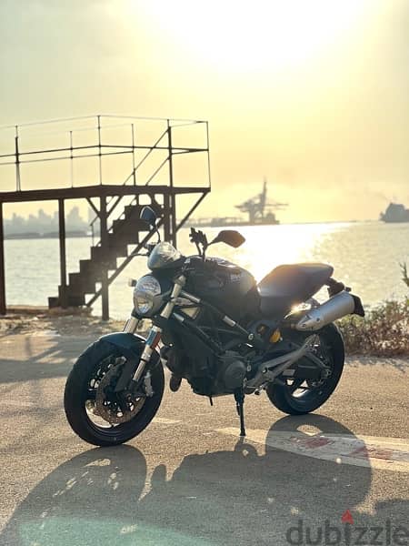 Ducati monster 696 5