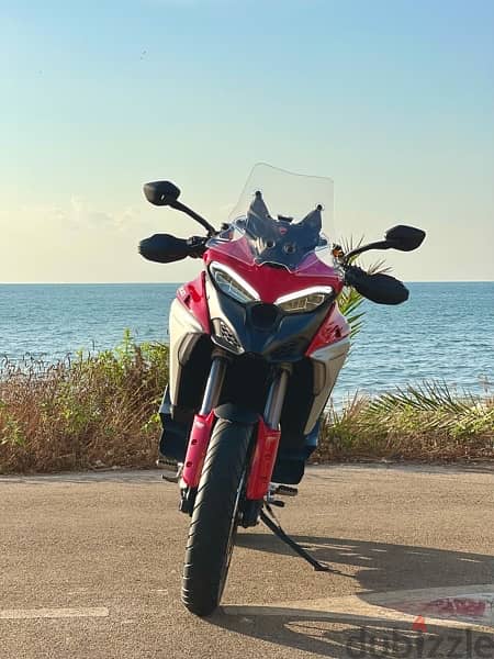 Ducati Multistrada V4 S 1