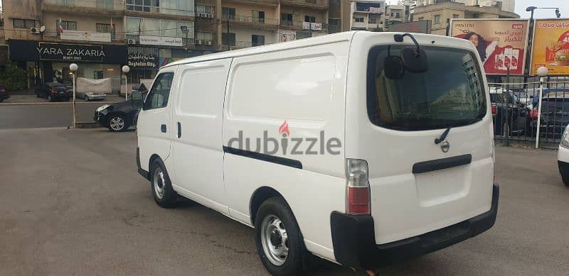 nissan urvan 2009 manuel ac like new 4