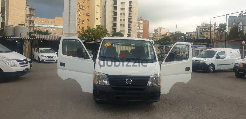 nissan urvan 2009 manuel ac like new 12