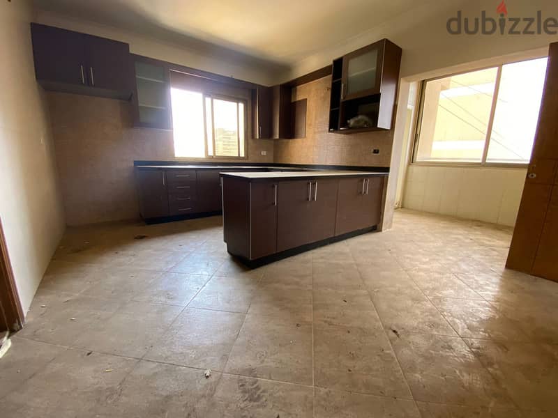 Apartment For Sale In Rawche شقة للبيع في الروشة 2