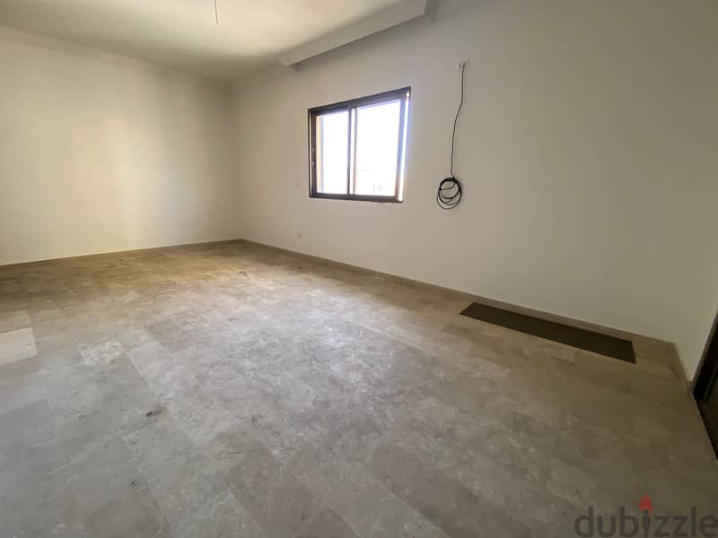 Apartment For Sale In Rawche شقة للبيع في الروشة 4