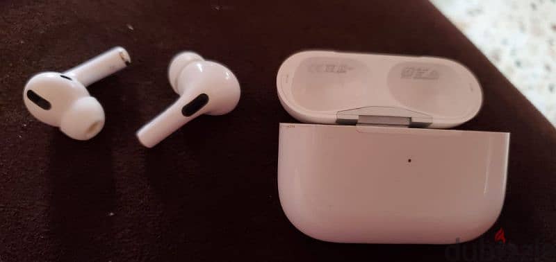 airpods pro with wireless charging box 2