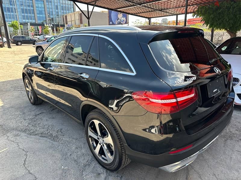 Mercedes-Benz GLC-Class 2016 clean car fax 4 metic 15