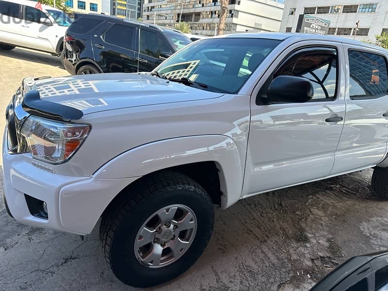 Toyota Tacoma 2015 California like new very clean 4