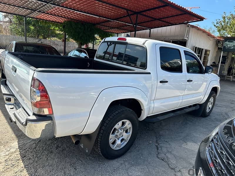 Toyota Tacoma 2015 California like new very clean 17