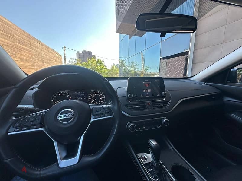 Nissan Altima 2019 SR very clean car 13