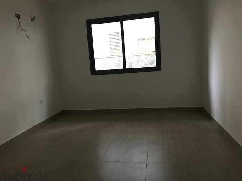 Apartment for sale in Dawhet El Hoss شقة فخمة للبيع في دوحة الحص 5